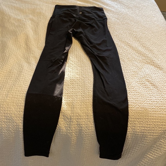 Black Wunder Under Leggings - Picture 2 of 3
